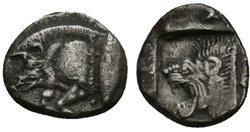 *Cyzique / Diobole / Protomé de sanglier à gauche - Tête de lion à gauche.