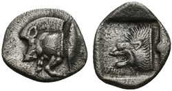 *Cyzique / Diobole / Protomé de sanglier à gauche - Tête de lion à gauche.