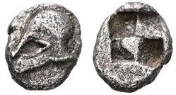 M-Néandria / Hémiobole / Casque à gauche - Carré creux.