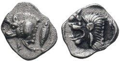 *Cyzique / Hémiobole / Protomé de sanglier à gauche  - Tête de lion à gauche.