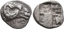 *Cebren / Diobole / Tête de Bélier à droite - Carré creux.