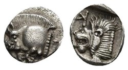 Cyzique / Obole / Protomé de sanglier à gauche - Tête de lion à gauche.