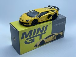 563 / Lamborghini Aventador SVJ