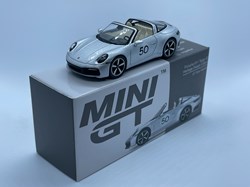507 / Porsche 911 Targa 4S Heritage Design Edition