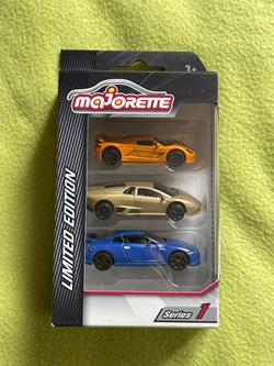 Pack Series 1 w/ Genty Akylone, Lamborghini Reventon, Nissan GT-R R35
