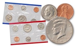 1993 - The 1993 U.S. Mint Uncirculated Coin Set with D and P Mint Marks