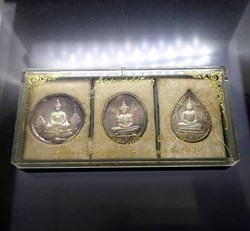 1982 - The Emerald Buddha , Set of 3 seasons, Silver Amulet (back has Rajasthan) with original box.