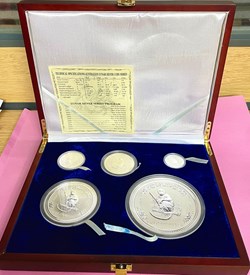 2004 -The Australian Lunar 999 silver coin the Perth Mint 5 coins