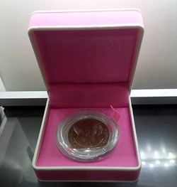 2001 - 20 baht coin with original Chula box, commemorative 84th year, Chulalongkorn, unused