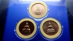 2002 - The Emerald Buddha set of 3 seasons- the King's 75th birthday, made by Treasury Deparment