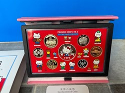 2004 Japan Hello Kitty Proof 6-Coin Proof Set (1Yen to 500Yen) + Hello Kitty Limited Edition