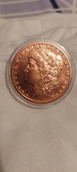Moneda grande