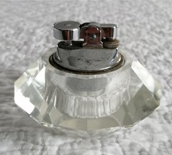 Briquet 23c Table