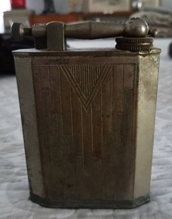 Briquet 23b Table