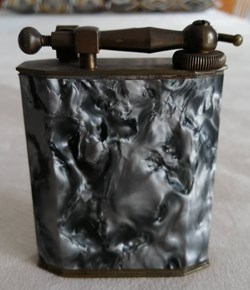 Briquet 11 Table