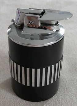Briquet 07 Table