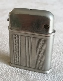Briquet 99-6