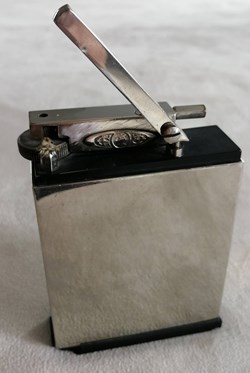 Briquet 09 Table