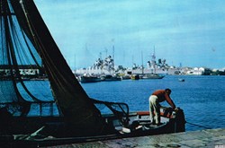 France-Var-Toulon-Navire de Guerre