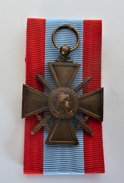 France-Croix de guerre TOE 1939/1945-Indochine