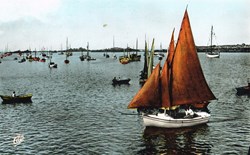 France-Voiliers au port