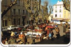 France-Alpes Maritimes-Antibes-Là foire aux antiquaires