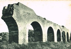 France-Var-Fréjus-Aqueduc romain