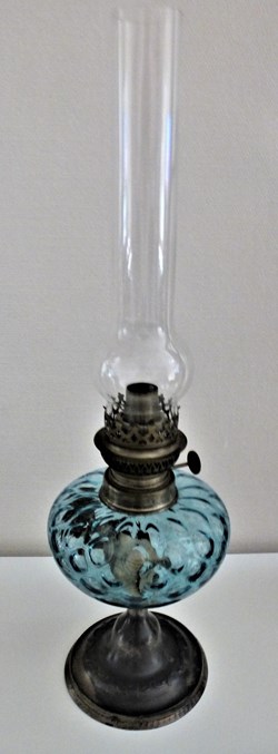 Lampe à Pétrole N°22 avec verre pigeon