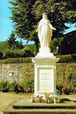 France-Puy de Dôme-Plombière les Bains-La vierge des Eaux