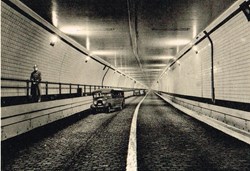 Belgique-Anvers-Tunnel sous l'Escaut