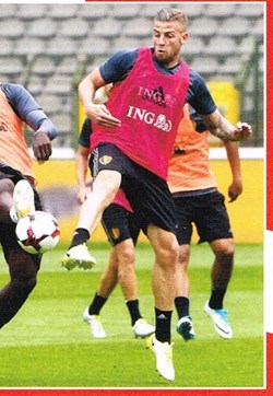 N°89-Belgique-Panini 2018
