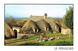France-Le Périgord-Les cabanes du Breuil