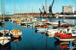France-Pas de Calais-Calais-Le bassin des Yachts