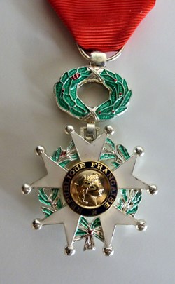 France-Ordre National la Légion d'Honneur-Grade de Chevalier-Dixmude et miniature.