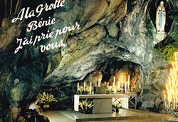 France-Hautes Pyrénées-Lourdes-La grotte Miraculeuse