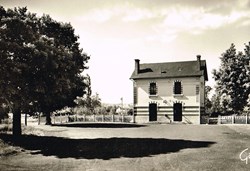 France-Loir et Cher-Thésée-Place de la Gare