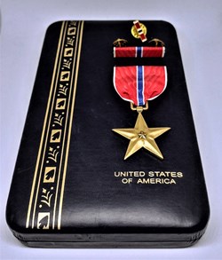 Etats Unis-Bronze Star avec Ruban et coffret d'origine