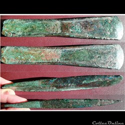 Hache à rebords en bronze (Bronze Moyen)