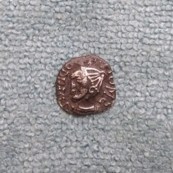 Denier "Wulfran" ,évêque de Sens de 691 à 695