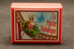 Carte de voeux - 2024 - Le puzzle diabolique (rouge)