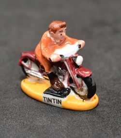 Série "Socle jaune" - Tintin à moto