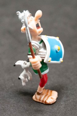 Plastoy - 2014 - 5,5 cm - Soldat romain et Idéfix