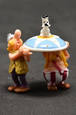 Série 03 - Astérix et les romains - 2003 - 01 - Idéfix