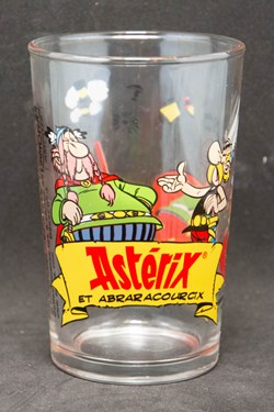 Série 032 - 2000 - Amora - n°6 - Astérix et Abraracourcix - Petit