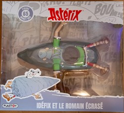 Plastoy - Tirelire - 2024 - Romain écrasé