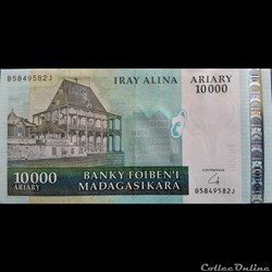10 000 Ariary