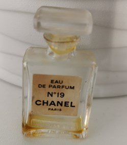 Chanel-n°19-edp 4 ml
