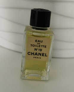 Chanel-n°19-edt 4 ml