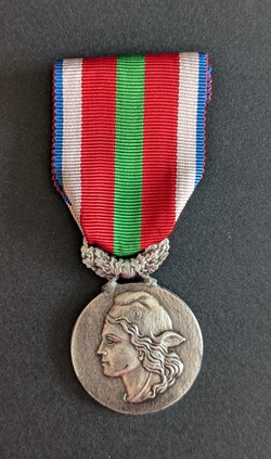 Médaille du comité social de la Société française d’encouragement “le Mérite”