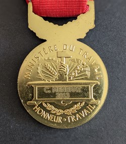 N° 9 GO - MINISTERE DU TRAVAIL HONNEUR ° TRAVAIL